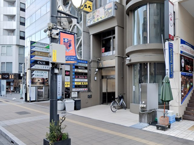 【エントランス】 | 八千代ビル