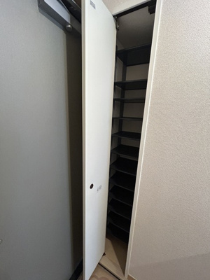 玄関の下駄箱収納