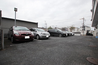 敷地内駐車場(要空確認）