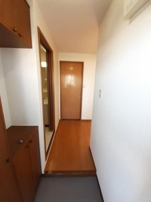 【玄関】 | ラックＷＡＴＡＮＡＢＥⅠ | 落ち着いた玄関です