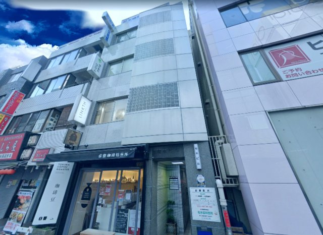 松木ビルの外観