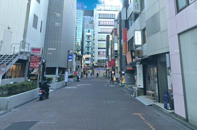 松木ビルの周辺