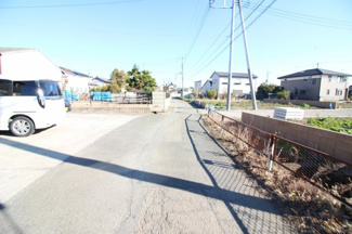 【前面道路含む現地写真】