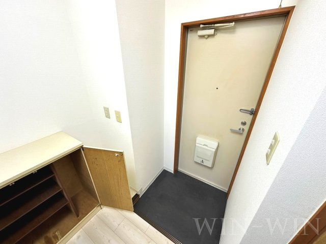 メゾンサマーアイの玄関