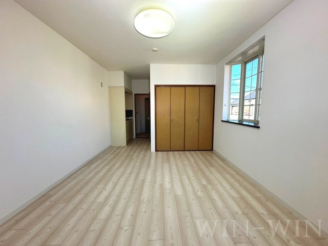 メゾンサマーアイの居間・リビング