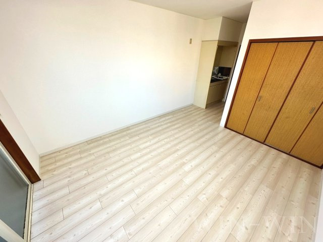 メゾンサマーアイの居間・リビング