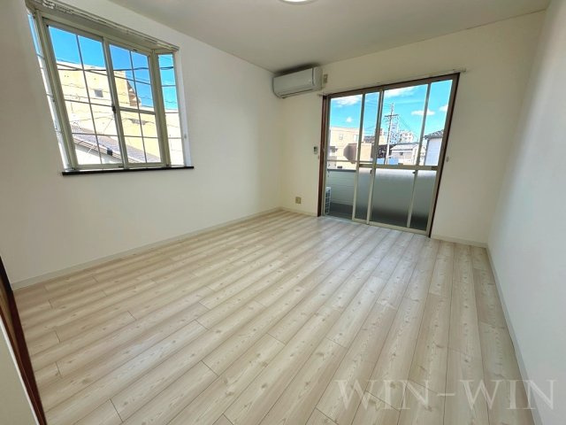 メゾンサマーアイの居間・リビング