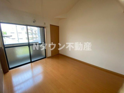 【その他】 | オークヴィラ黒川 | こちらの居間で趣味の時間をお楽しみください