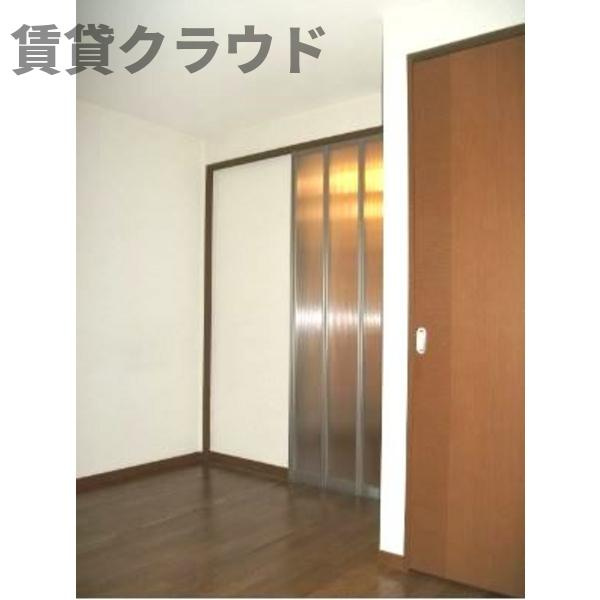 KENS本千葉の玄関|こちらのリビングで趣味の時間をお楽しみください