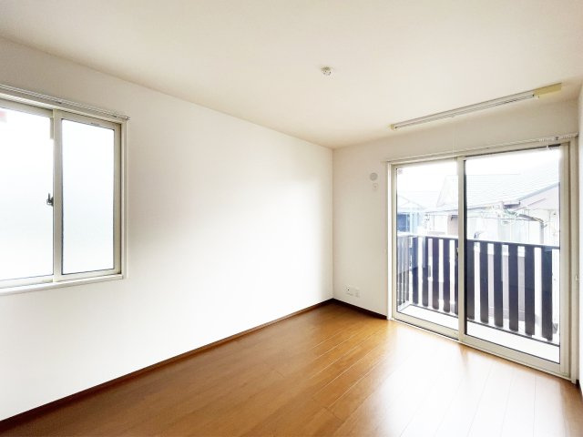 エヴァーグリーンヒルズの居間・リビング