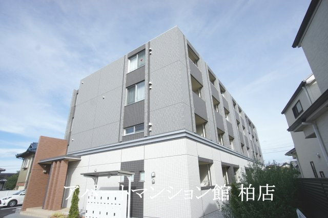 エレガントカーサⅢの外観