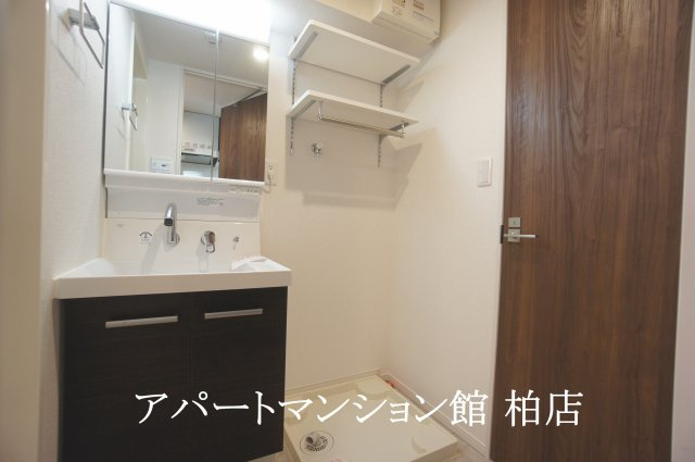 エレガントカーサⅢの洗面所