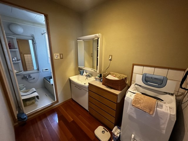 橋本市隅田町下兵庫・店付住宅・54501の洗面所