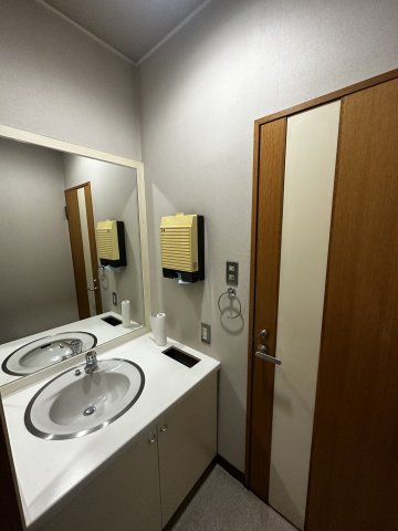 橋本市隅田町下兵庫・店付住宅・54501の洗面所