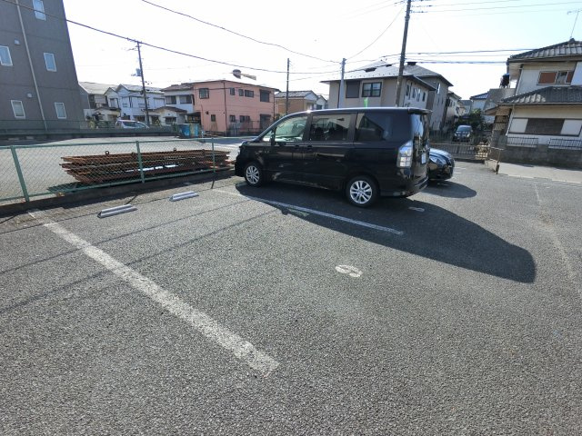 【駐車場】