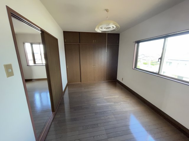 ６１６２０　岐阜市細畑5丁目 アパートの洋室