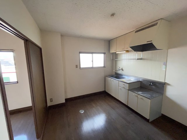 ６１６２０　岐阜市細畑5丁目 アパートのキッチン