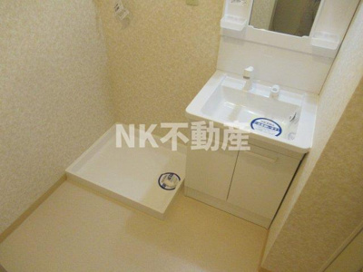 【洗面所】 | ヴィルヌーブ・ソシア（吉田賃貸） | 脱衣スペースもあります