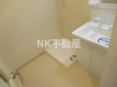 【設備】 | ヴィルヌーブ・ソシア（吉田賃貸） | 室内洗濯パンです