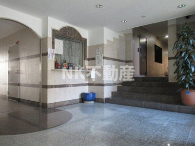 【エントランス】 | ヴィルヌーブ・ソシア（吉田賃貸） | 建物の内部です