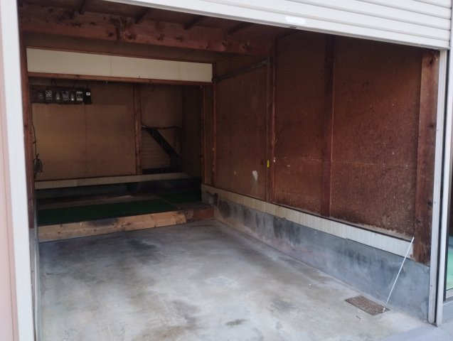 嶺崎中古戸建の駐車場