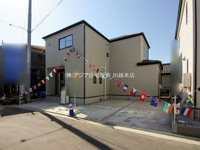 川越市小室22-2期　新築戸建の駐車場|カースペース並列2台可(車種による)