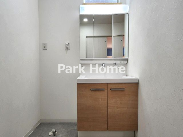 高知市薊野西町2丁目 戸建ての洗面所