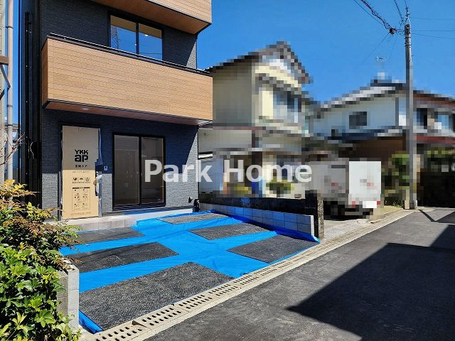 高知市薊野西町2丁目 戸建ての前面道路含む現地写真