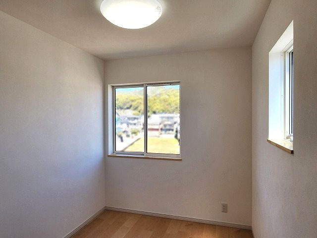 高知市薊野西町2丁目 戸建ての洋室|３F：4.4洋室
