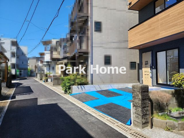 高知市薊野西町2丁目 戸建ての前面道路含む現地写真