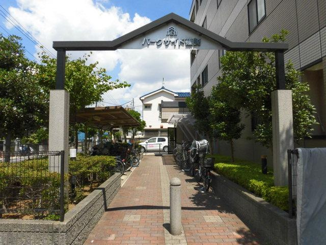 パークサイド篠崎のエントランス