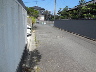 【前面道路含む現地写真】