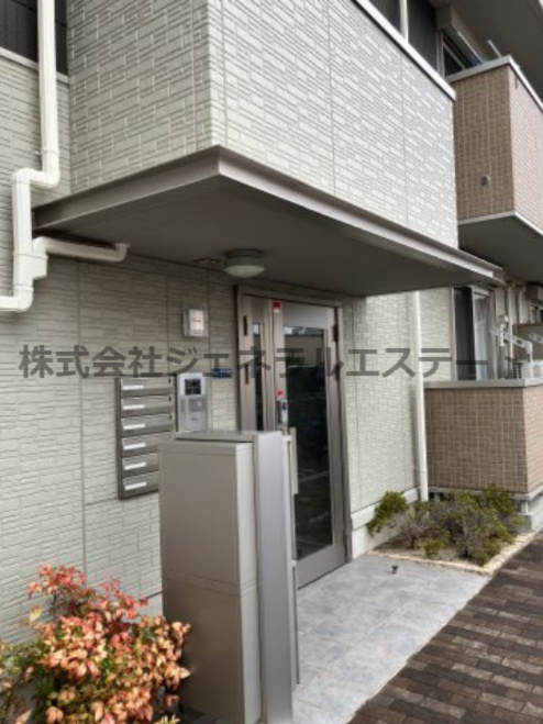 クレヴィアメゾンのエントランス