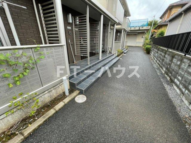 習志野市藤崎４丁目のアパートの駐車場