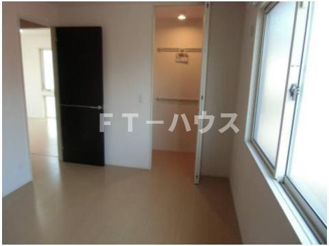 習志野市藤崎４丁目のアパートの居間・リビング