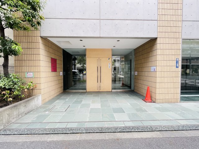 センチュリーハイツ御徒町モダニカのエントランス