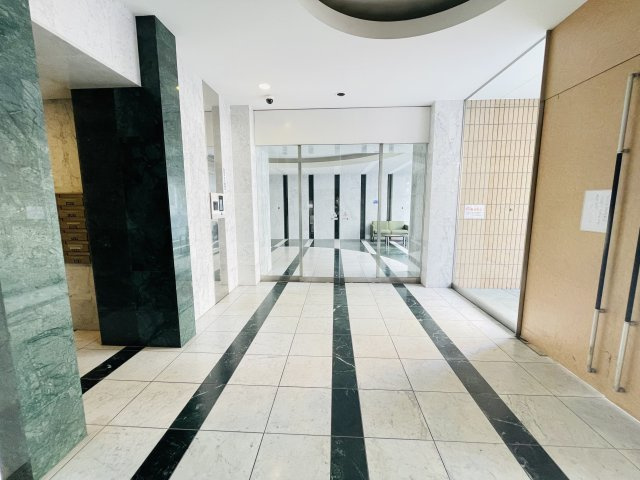 センチュリーハイツ御徒町モダニカのエントランス