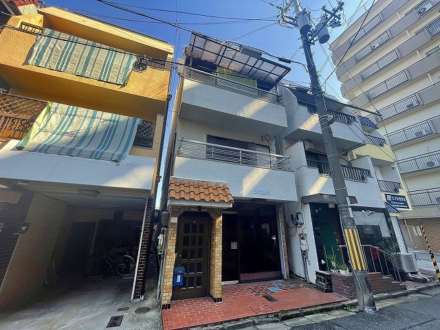 ジュネス三条の外観|キレイな外観です。