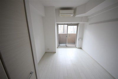 【洋室】 | プレサンス心斎橋ラヴィ