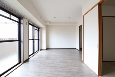 【居間・リビング】 | デイグラン鶴見EAST