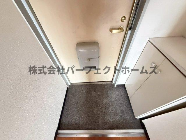 サンライズ枚方の玄関|明るい玄関です