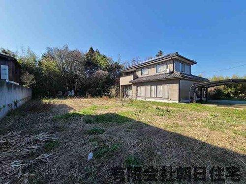 【外観】 | 東忌部町中古戸建 | 広々とした敷地があります