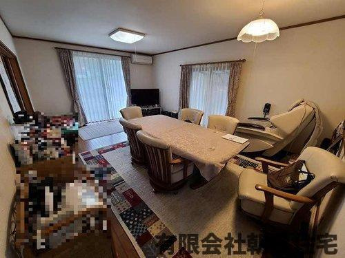 【居間・リビング】 | 東忌部町中古戸建 | 使いやすい居間です