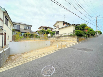 【前面道路含む現地写真】 | ◆◇今宿1丁目　建築条件なし売地◇◆ | ◆前面道路も幅員があり車の運転も安心！前面道路は閑静な住宅地。車通りの少ない道路です。お子様にも安心です。