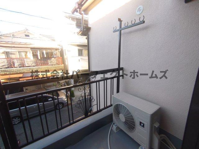 池田新町戸建て　賃貸のバルコニー|落ち着いた時間を過ごせるバルコニーです
