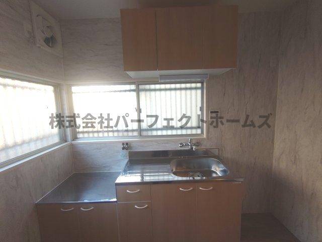 池田新町戸建て　賃貸のキッチン|お料理しやすいキッチンです