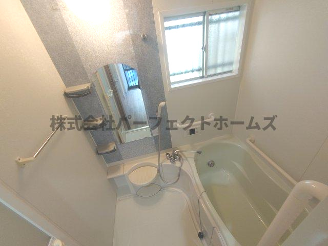 池田新町戸建て　賃貸の浴室|きれいなお風呂です