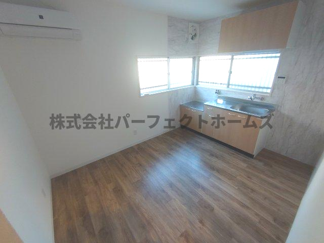 池田新町戸建て　賃貸の居間・リビング|ゆったりとしたリビングです