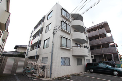 ★鉄筋コンクリート造・全戸角部屋のファミリータイプ★