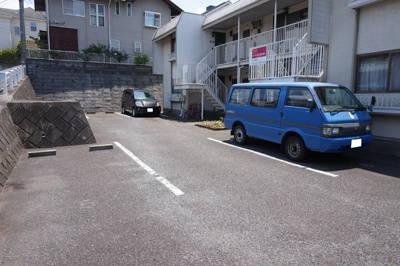 敷地内駐車場　空き要確認